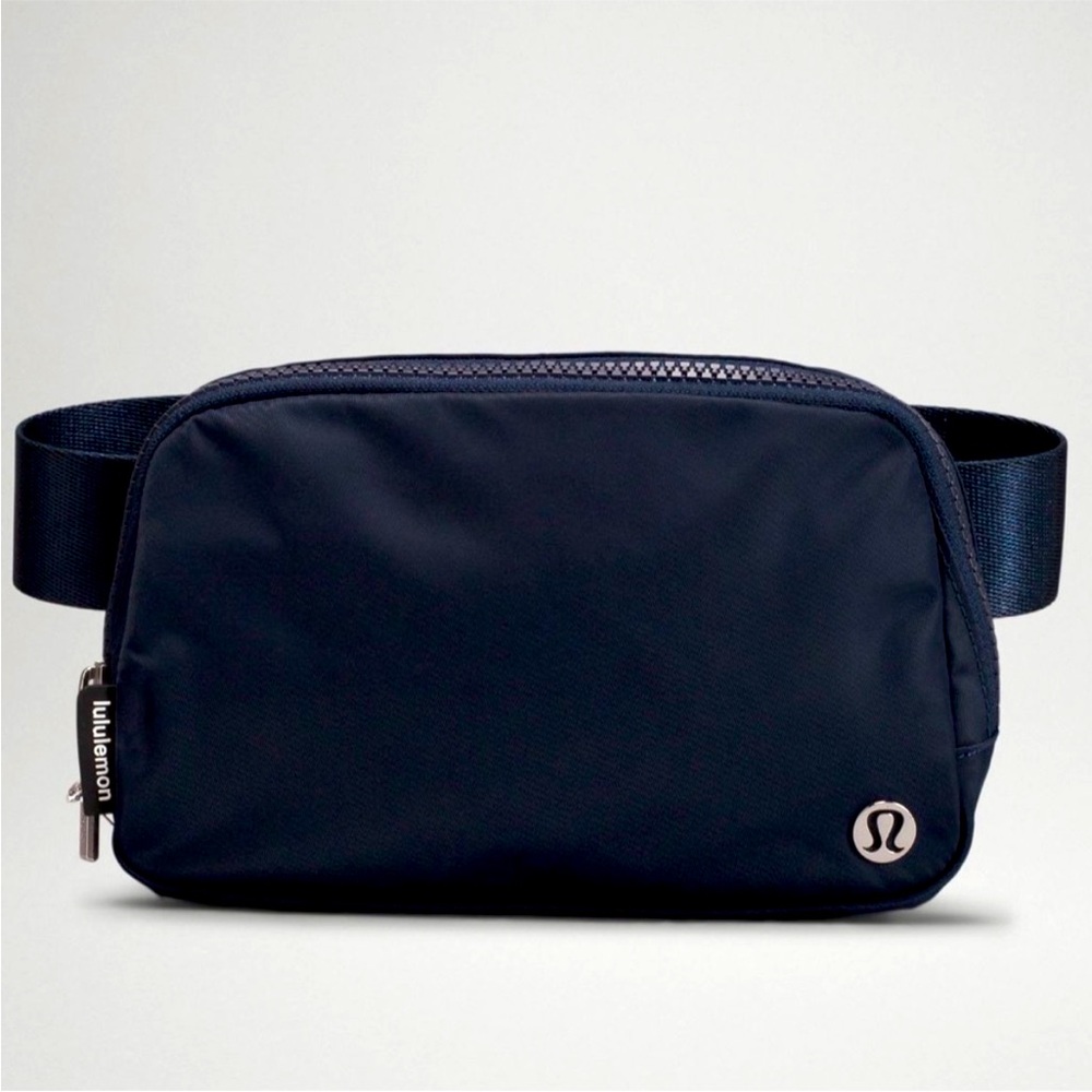 💙🆕 Lululemon Everywhere Belt Bag *1L True Navy✨NWT✨